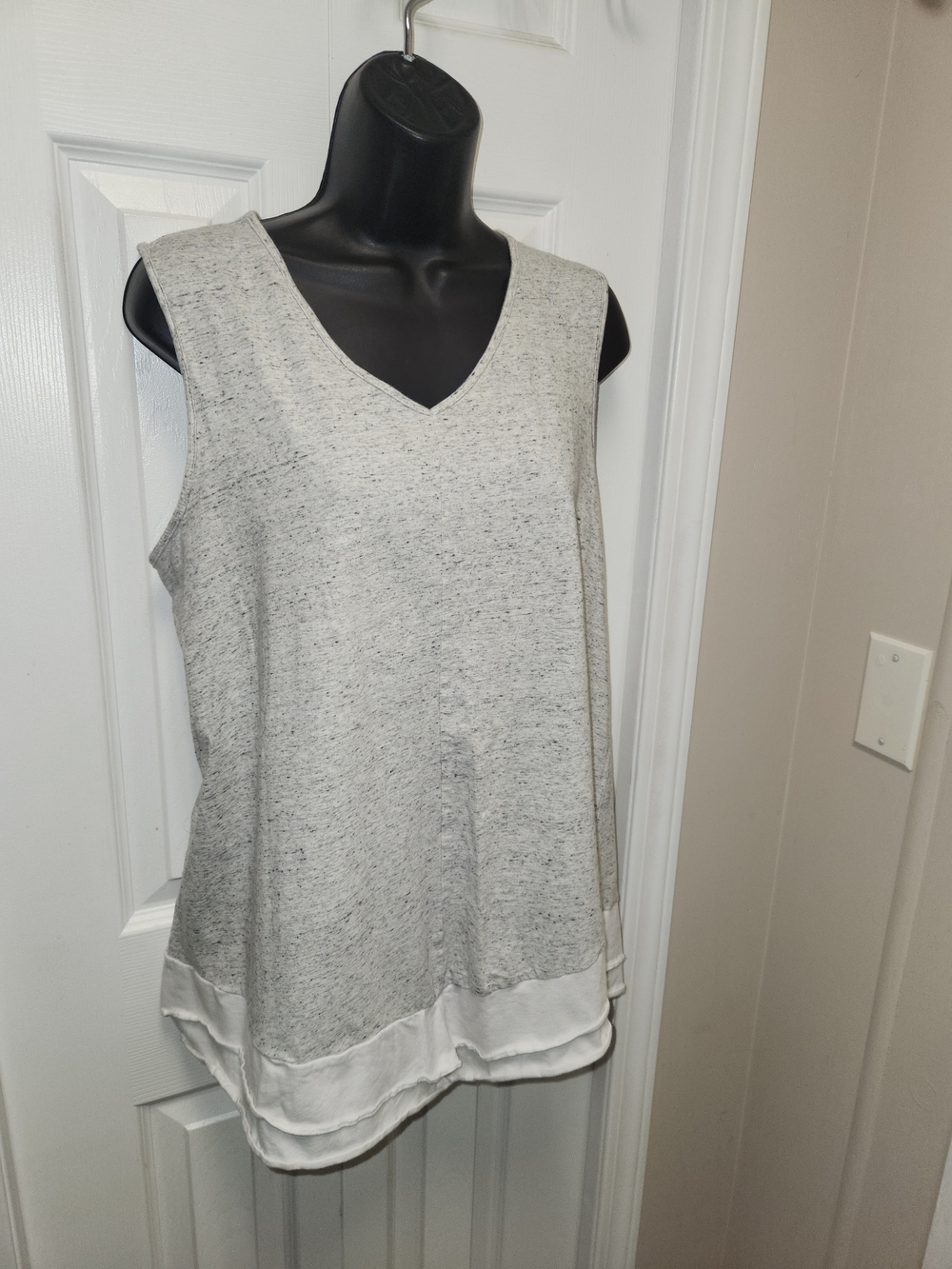 🍉Neon buddha Light Heather Gray Layered-Hem V-Neck Tank